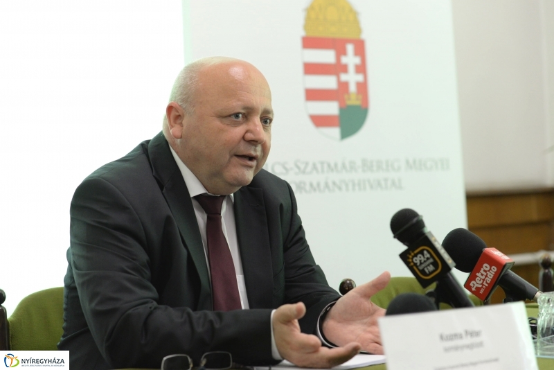 Állami rezsicsökkentés-sajtótájékoztató