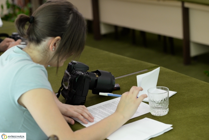 Állami rezsicsökkentés-sajtótájékoztató