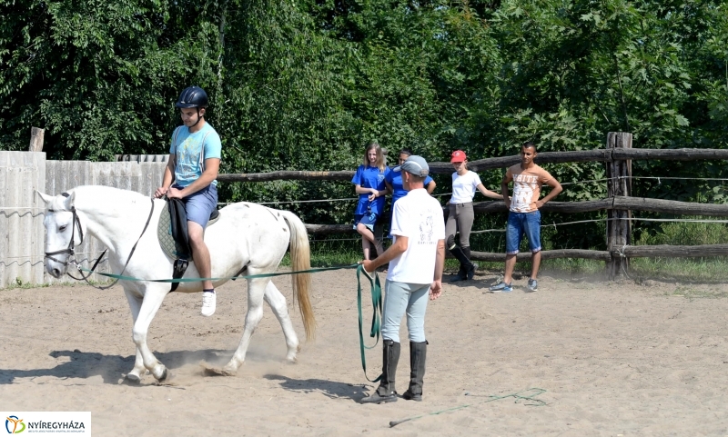 A Bencs László Szakiskola diákjai a Kitáltos Lovastanyán