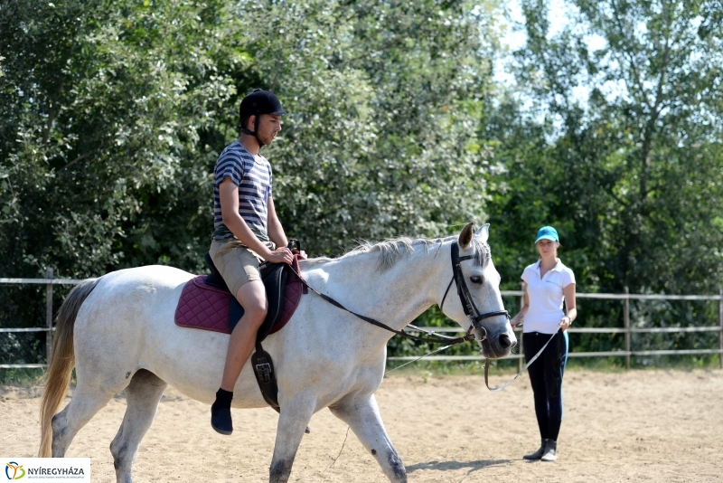 A Bencs László Szakiskola diákjai a Kitáltos Lovastanyán