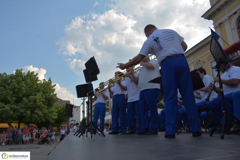 Tér Zene Koncert a Kossuth téren