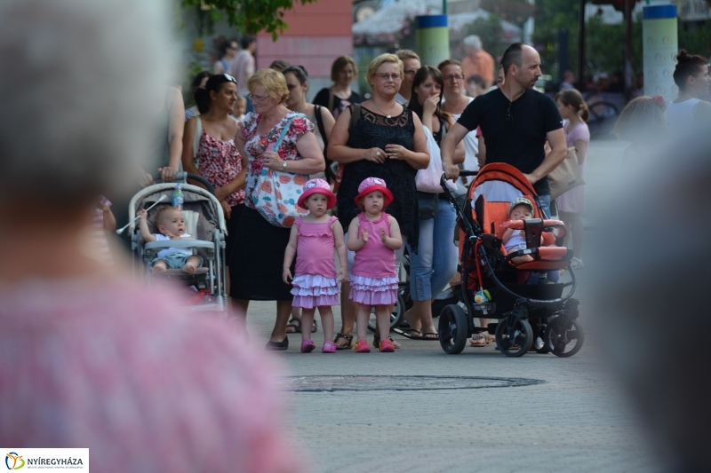 Tér Zene Koncert a Kossuth téren