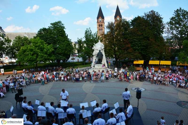 Tér Zene Koncert a Kossuth téren