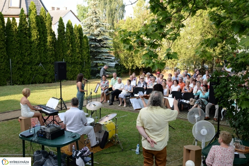 A Milord együttes fellépése a Bencs Villában