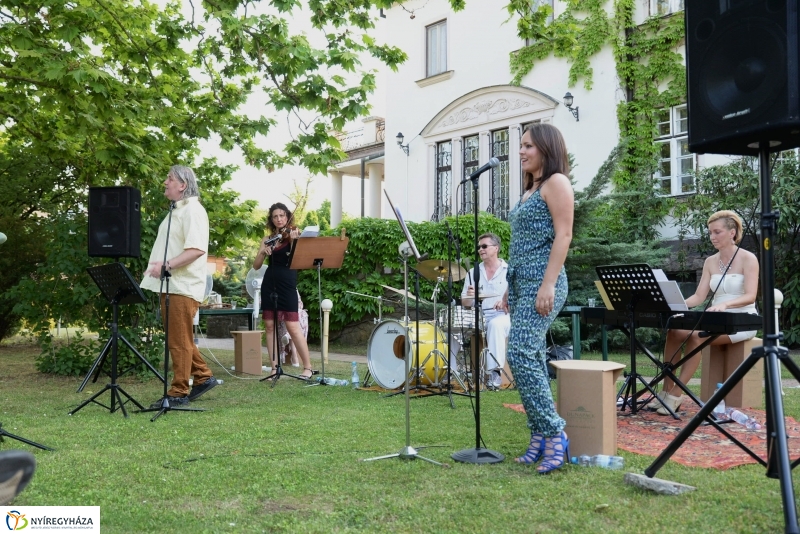 A Milord együttes fellépése a Bencs Villában