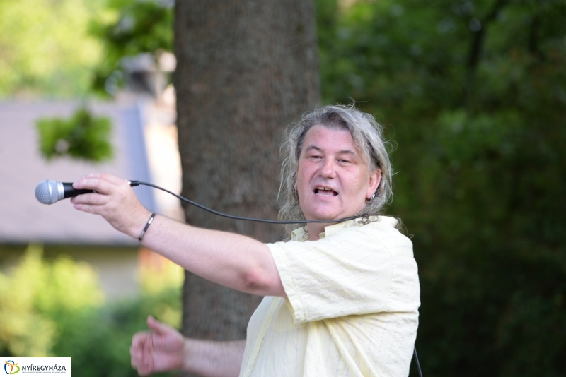 A Milord együttes fellépése a Bencs Villában