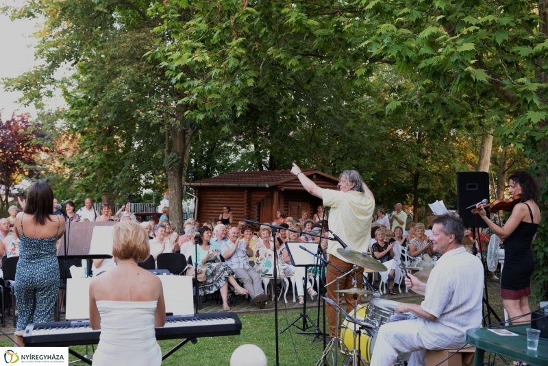 A Milord együttes fellépése a Bencs Villában