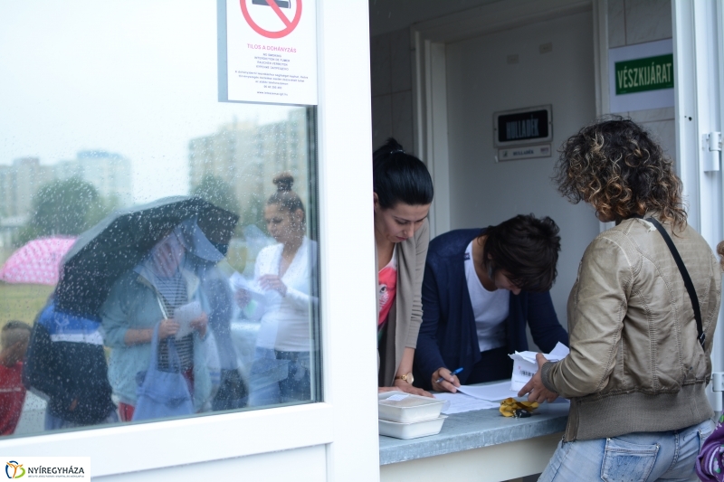 Ételosztás a Kikelet Óvodában 