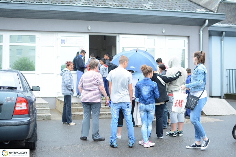 Ételosztás a Kikelet Óvodában 