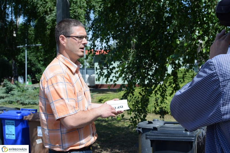 Sajtótájékoztató az Okoskukákról