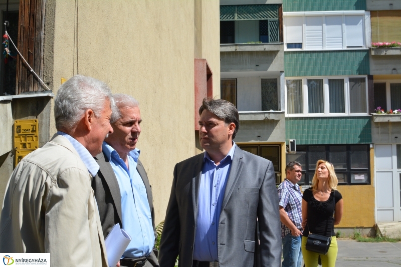 Nyári útmunkálatok a Bocskai utcánál