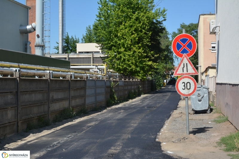 Nyári útmunkálatok a Bocskai utcánál