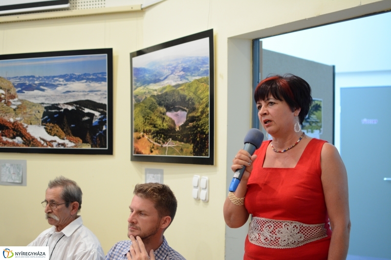 Kiállítás megnyitó és könyvbemutató a Móricz Zs. könyvtárban