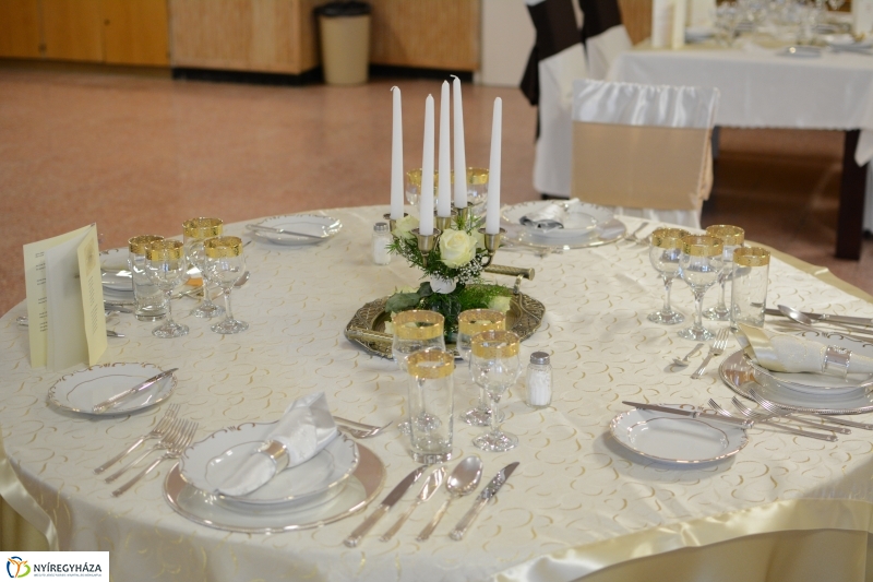 Pincérek vizsgáztak a Sipkay Barna középiskolában