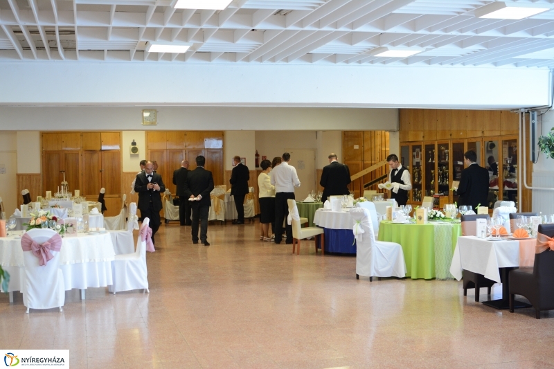 Pincérek vizsgáztak a Sipkay Barna középiskolában