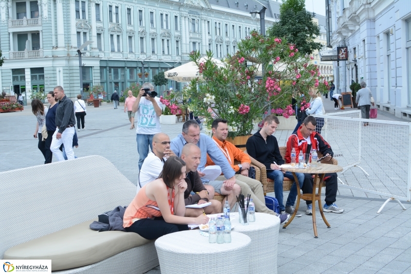 Hübner strandröplabda sajtótájékoztató