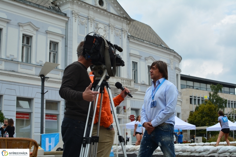 Hübner strandröplabda sajtótájékoztató