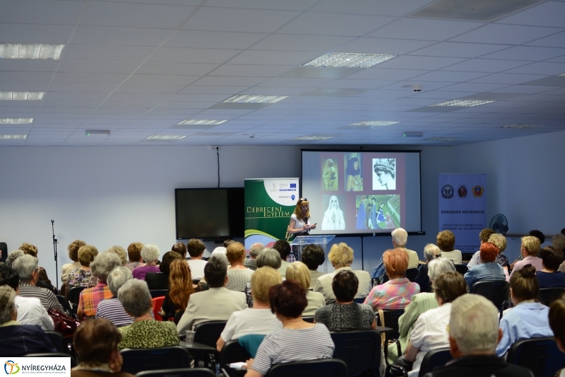 Szépkorúak akadémiája - Öregedés művészete