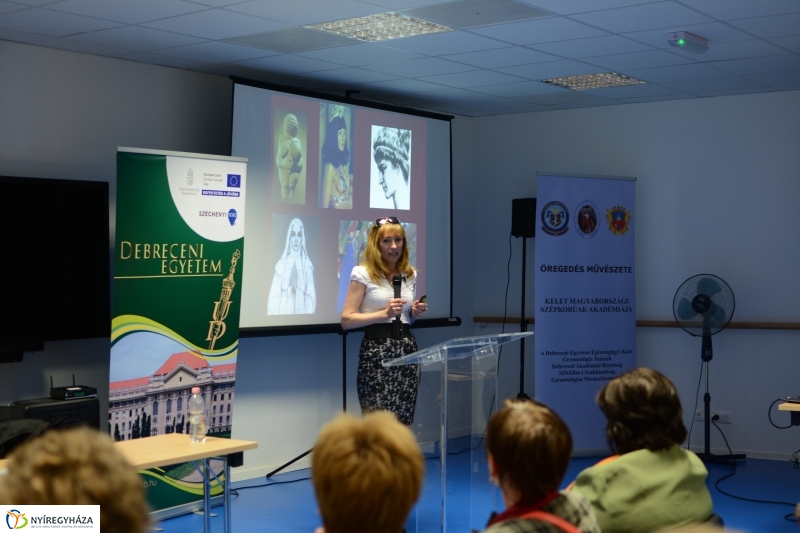 Szépkorúak akadémiája - Öregedés művészete