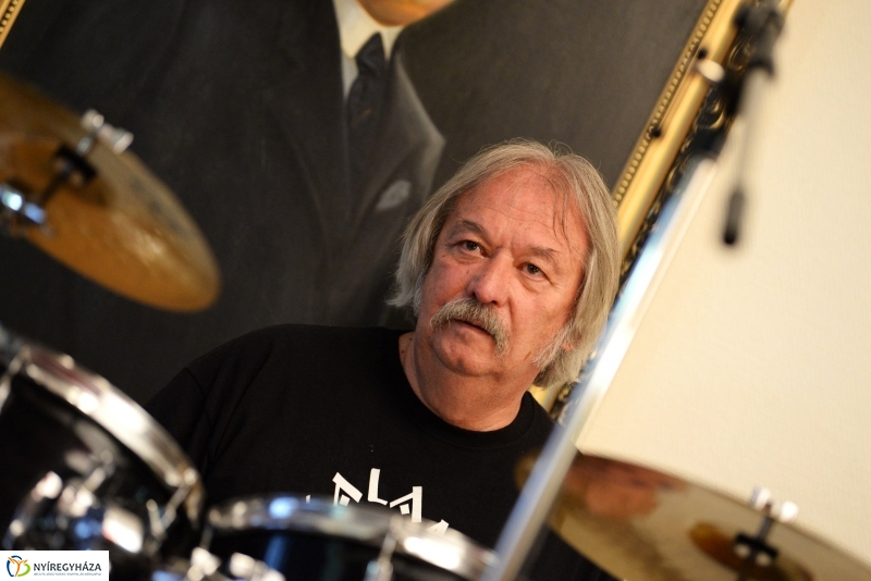 Republic emlék-est a Bencs Villában