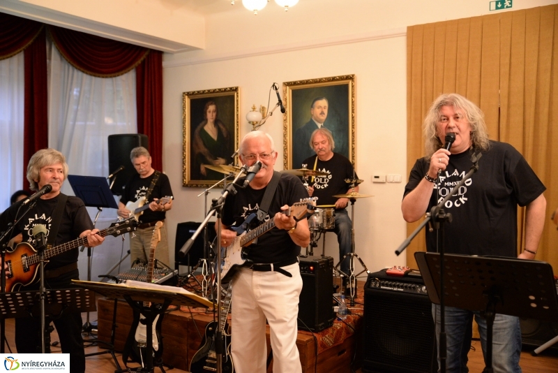 Republic emlék-est a Bencs Villában