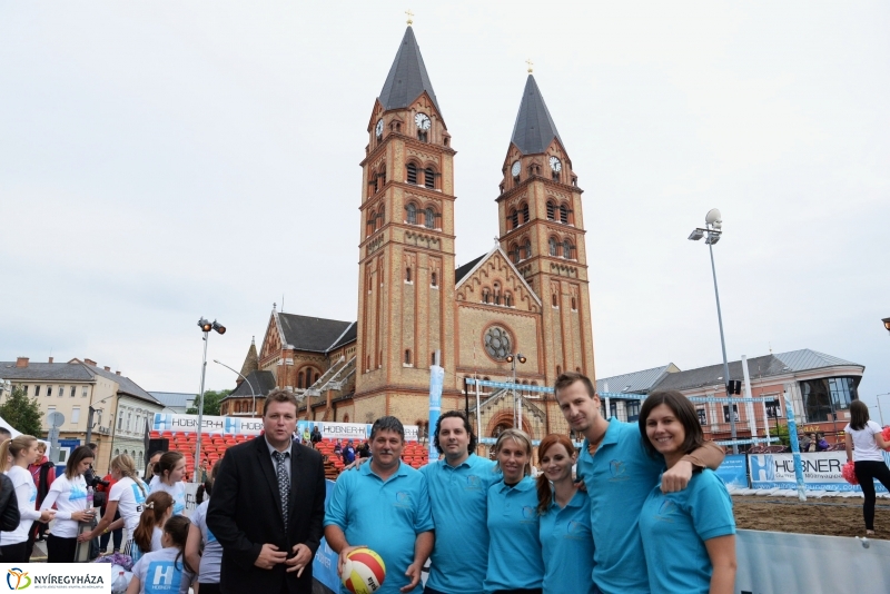 Megkezdődött a Hübner strandröplabda bajnokság