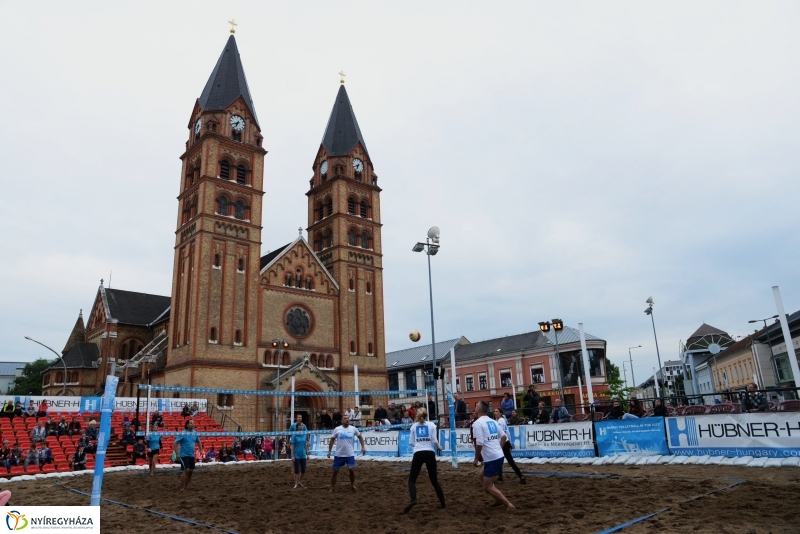 Megkezdődött a Hübner strandröplabda bajnokság