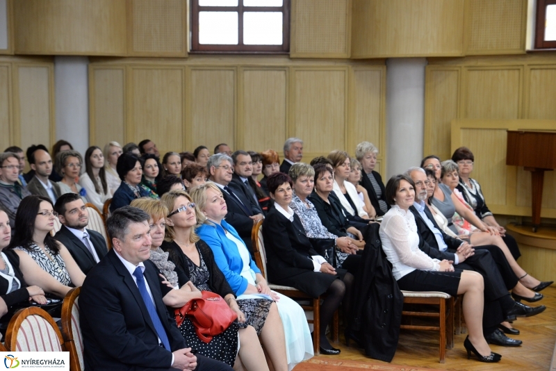 Köztisztviselők napja