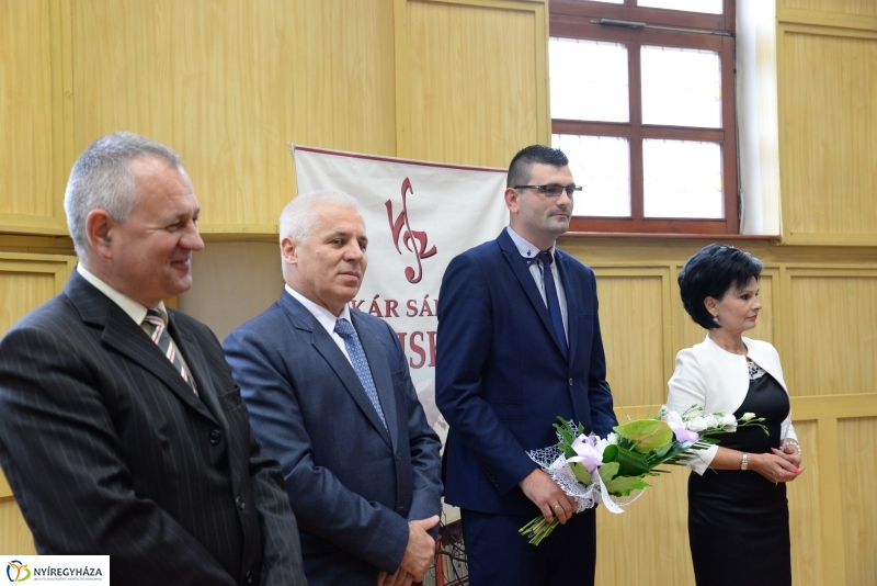 Köztisztviselők napja