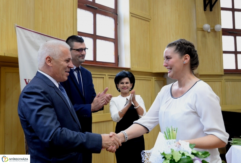 Köztisztviselők napja