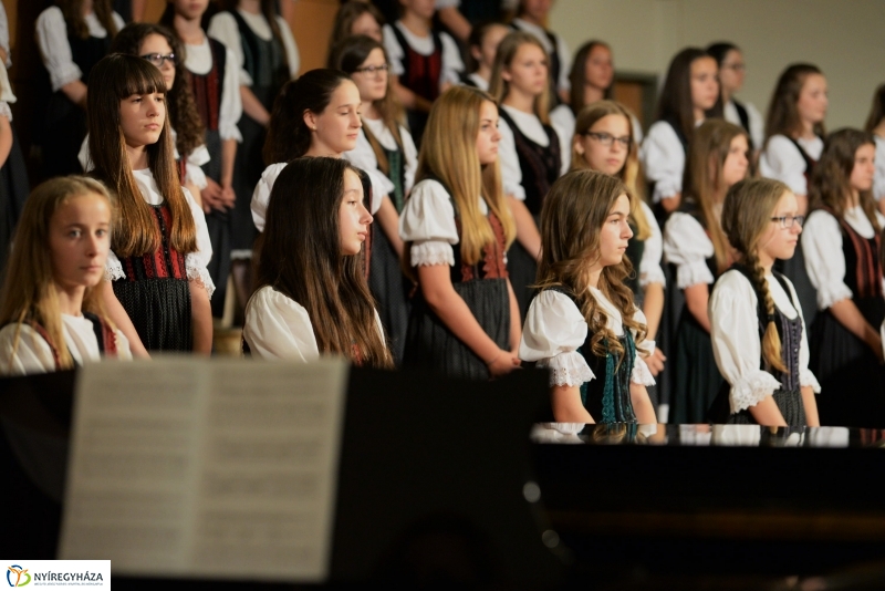 Ünnepi harangavató a Cantemusnál