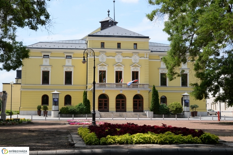 Nyíregyháza virágos belvárosa