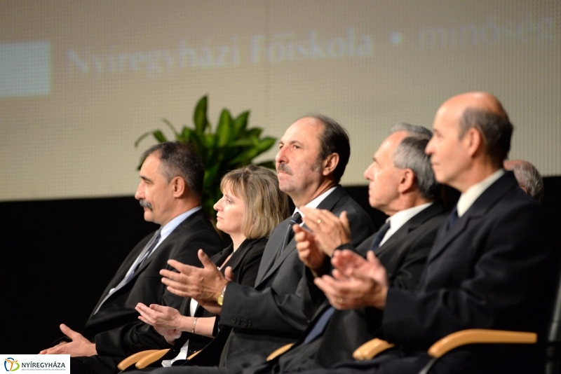 Oklevélátadó ünnepség a Nyíregyházi Főiskolán