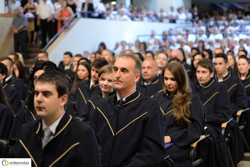 Oklevélátadó ünnepség a Nyíregyházi Főiskolán