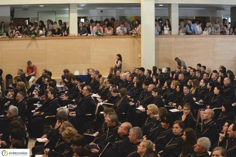 Oklevélátadó ünnepség a Nyíregyházi Főiskolán