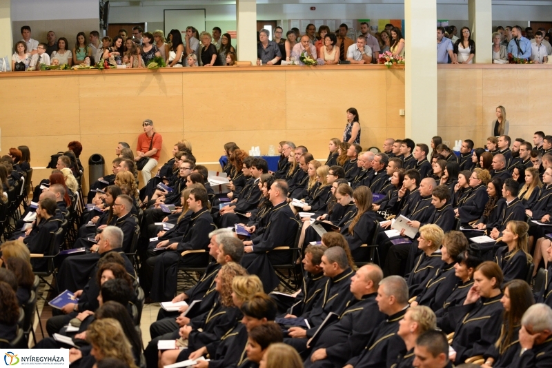 Oklevélátadó ünnepség a Nyíregyházi Főiskolán