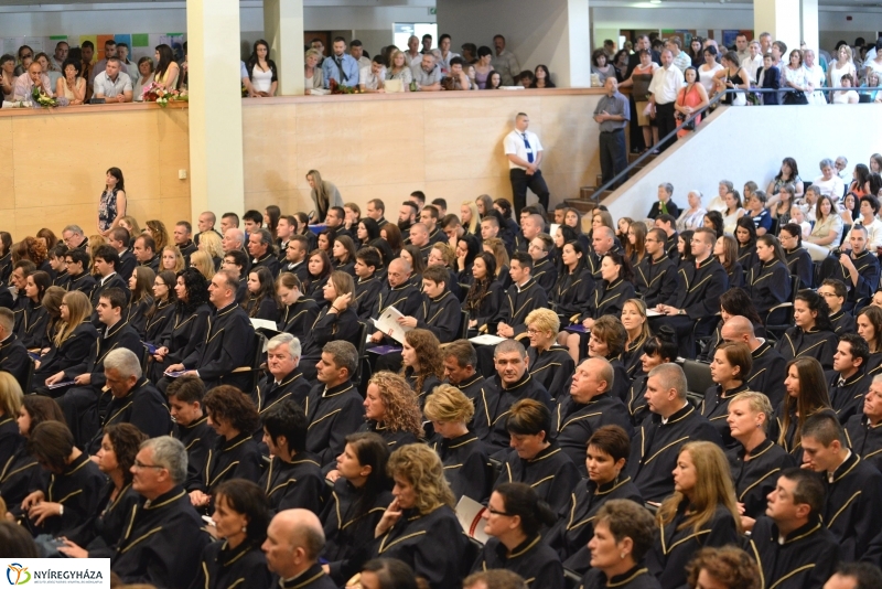 Oklevélátadó ünnepség a Nyíregyházi Főiskolán