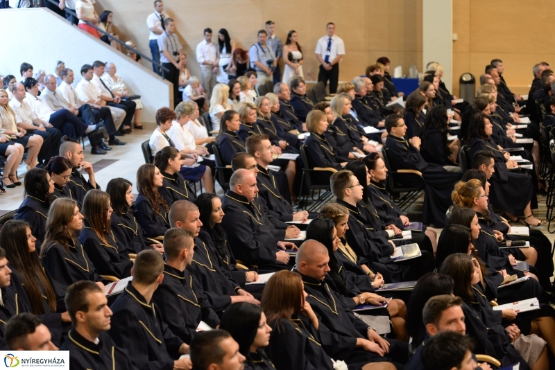 Oklevélátadó ünnepség a Nyíregyházi Főiskolán