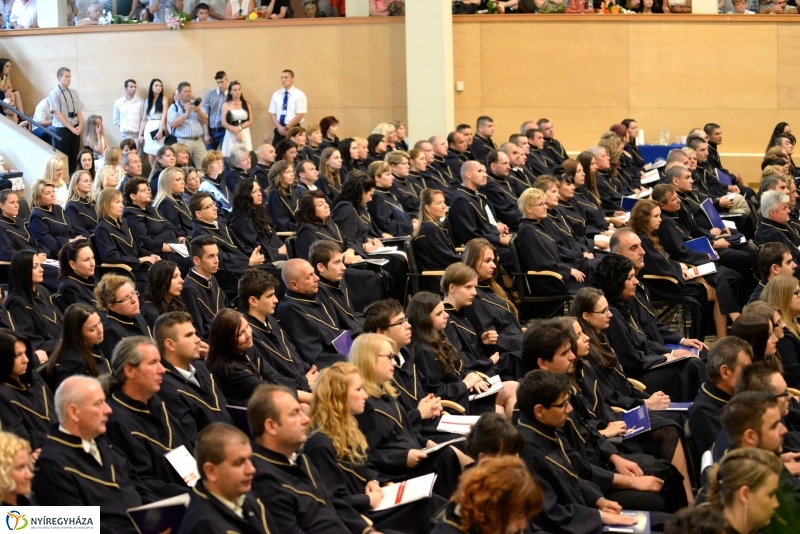 Oklevélátadó ünnepség a Nyíregyházi Főiskolán