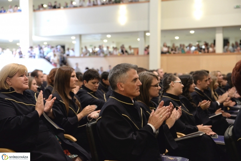 Oklevélátadó ünnepség a Nyíregyházi Főiskolán