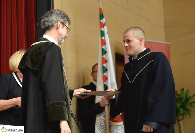 Oklevélátadó ünnepség a Nyíregyházi Főiskolán