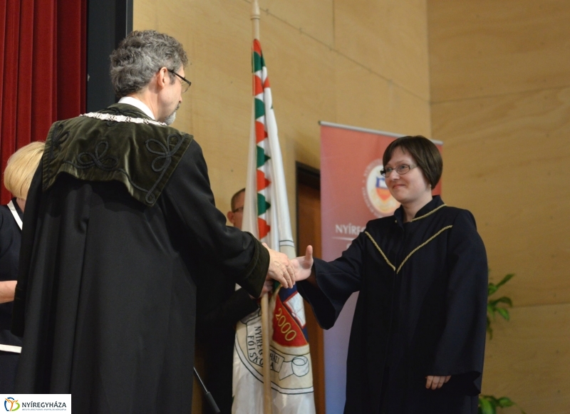 Oklevélátadó ünnepség a Nyíregyházi Főiskolán