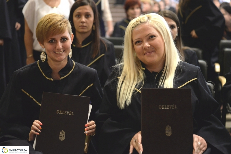 Oklevélátadó ünnepség a Nyíregyházi Főiskolán