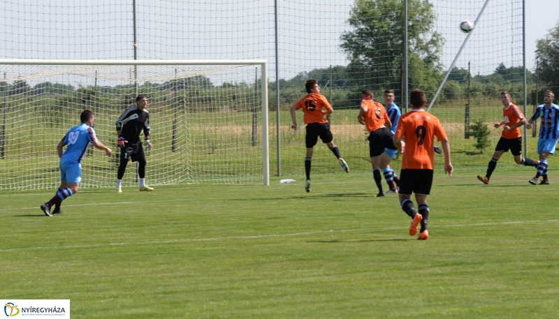 Edzőmeccset játszott a Szpari