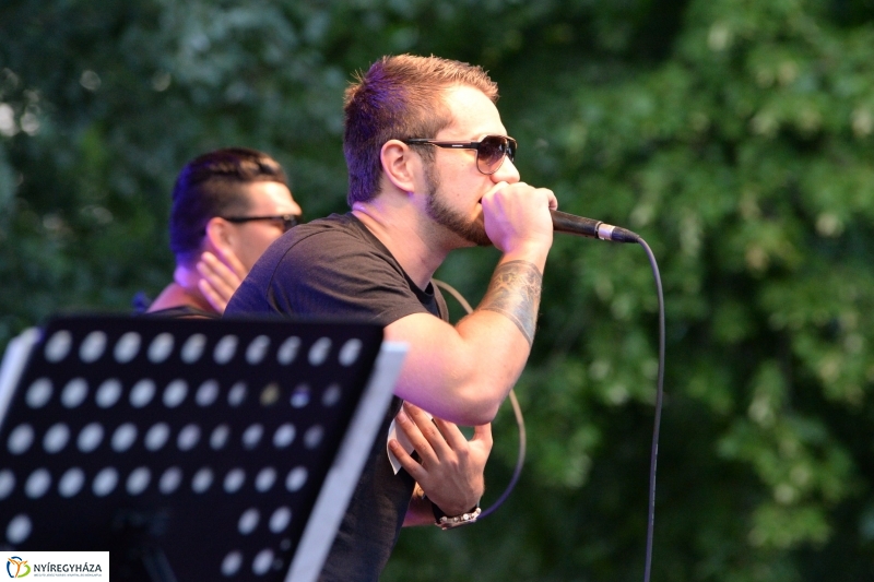 Sóstó feszt szárazon és vízen