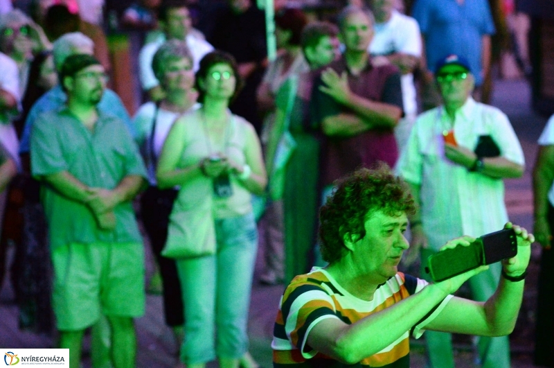 Sóstó feszt szárazon és vízen