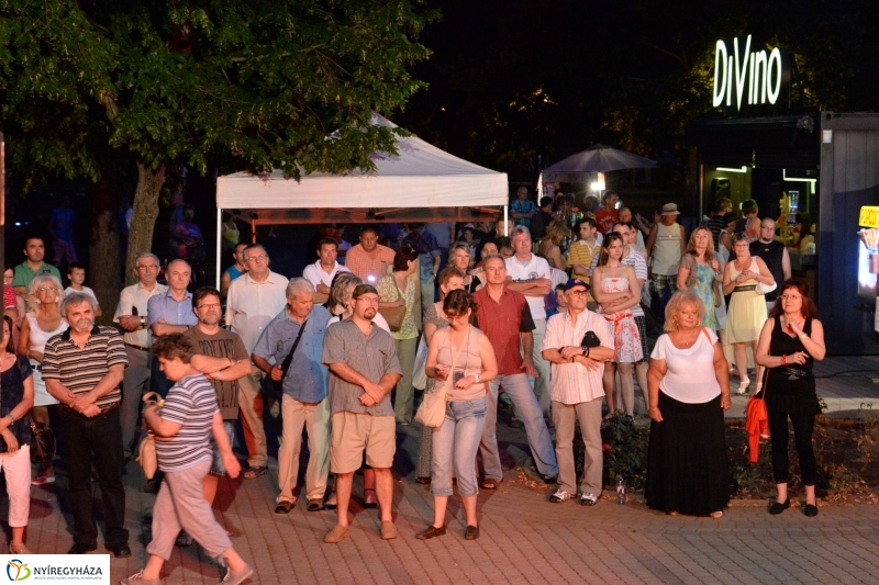 Sóstó feszt szárazon és vízen