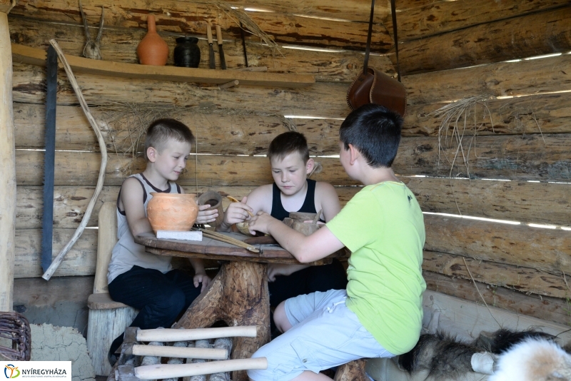Jöttünk, láttunk visszamennénk-Árpád-kori tábor a Múzeumfaluban