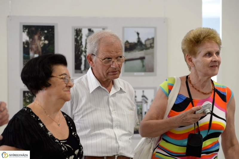 Kiállításmegnyitó Gyuka Ferenc munkáiból