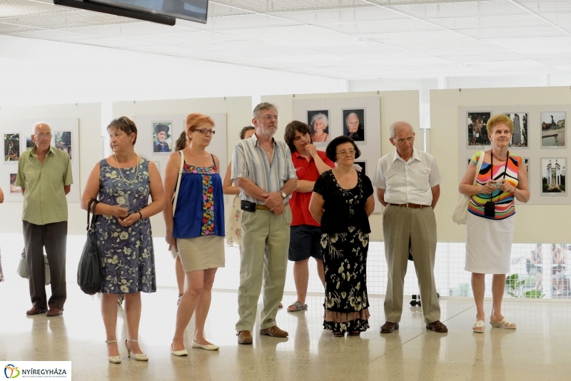 Kiállításmegnyitó Gyuka Ferenc munkáiból